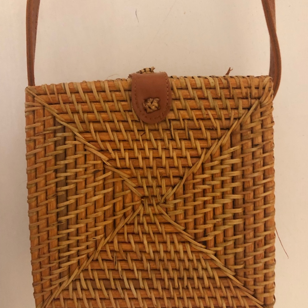 Rattan straw bag crossbody leather handle Bali